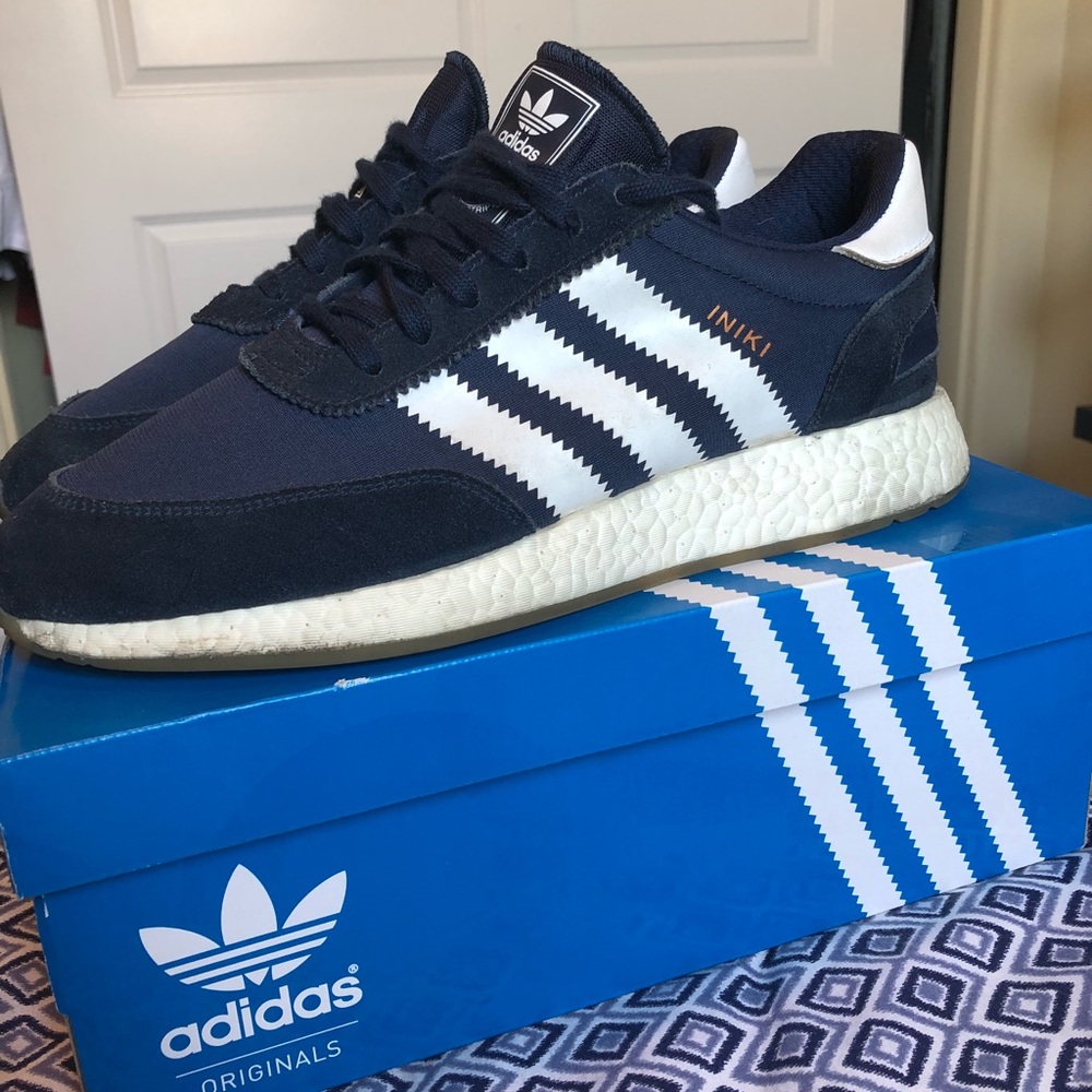 STEAL ‼️Adidas iniki